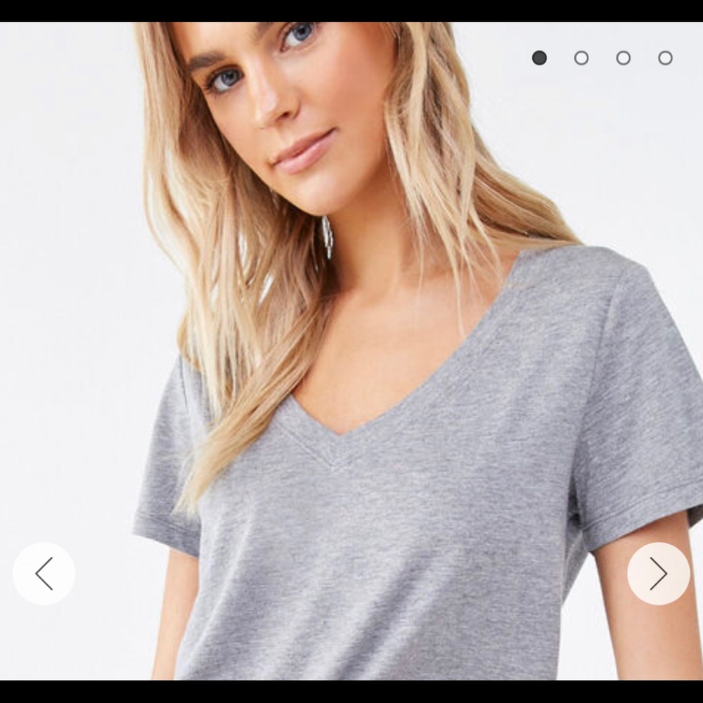 Basic V-Neck Tee